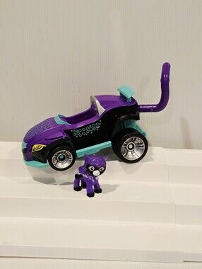 Paw Patrol Rescue Cat Pack Shade with Figure Deluxe Prowler Set